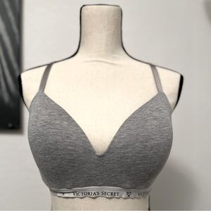 Victoria Secret Cross Back bra; 38C. Gently Used. Lightly Lined.